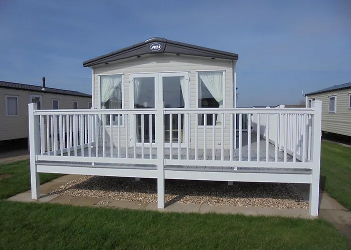 Kingfisher Windermere 6 Berth, Enclosed Veranda, Close To Site Shop