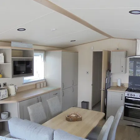 Kingfisher Windermere 6 Berth, Enclosed Veranda, Close To Site Shop Ingoldmells Exterior photo