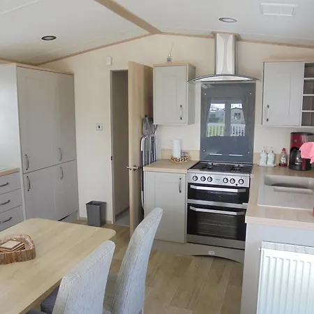 Kingfisher Windermere 6 Berth, Enclosed Veranda, Close To Site Shop Ingoldmells Exterior photo