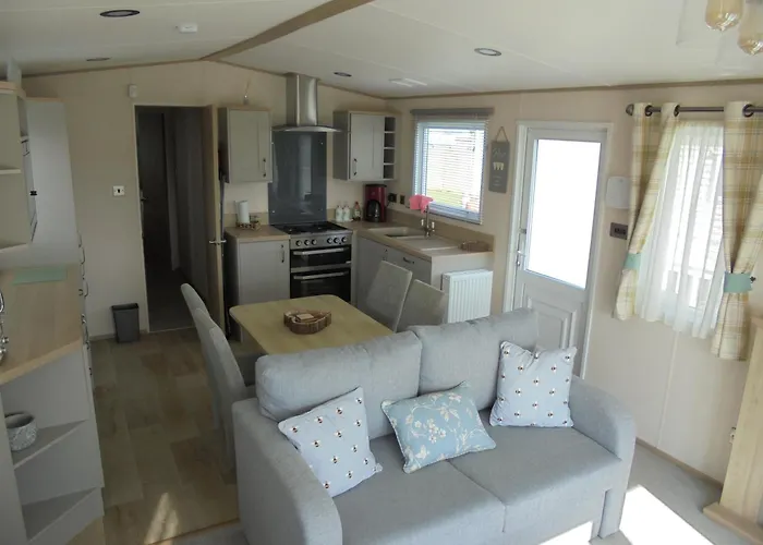 Kingfisher Windermere 6 Berth, Enclosed Veranda, Close To Site Shop
