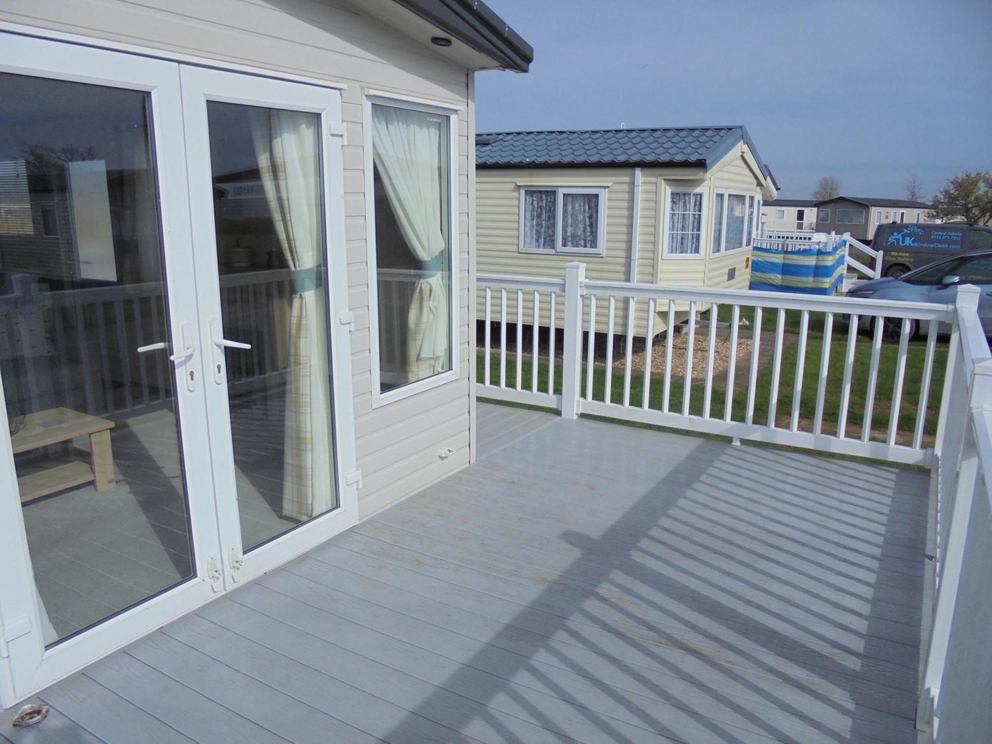 Kingfisher Windermere 6 Berth, Enclosed Veranda, Close To Site Shop *