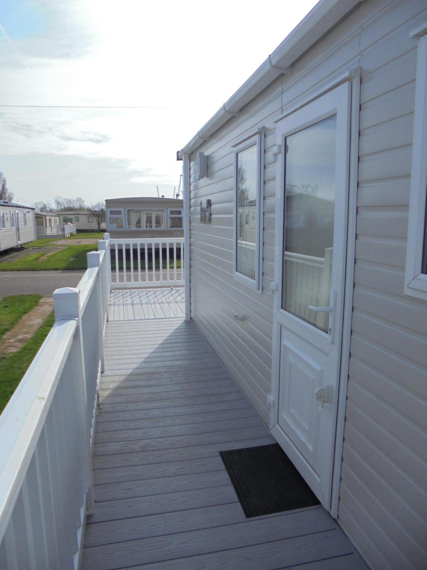 Kingfisher Windermere 6 Berth, Enclosed Veranda, Close To Site Shop Holiday home Ingoldmells
