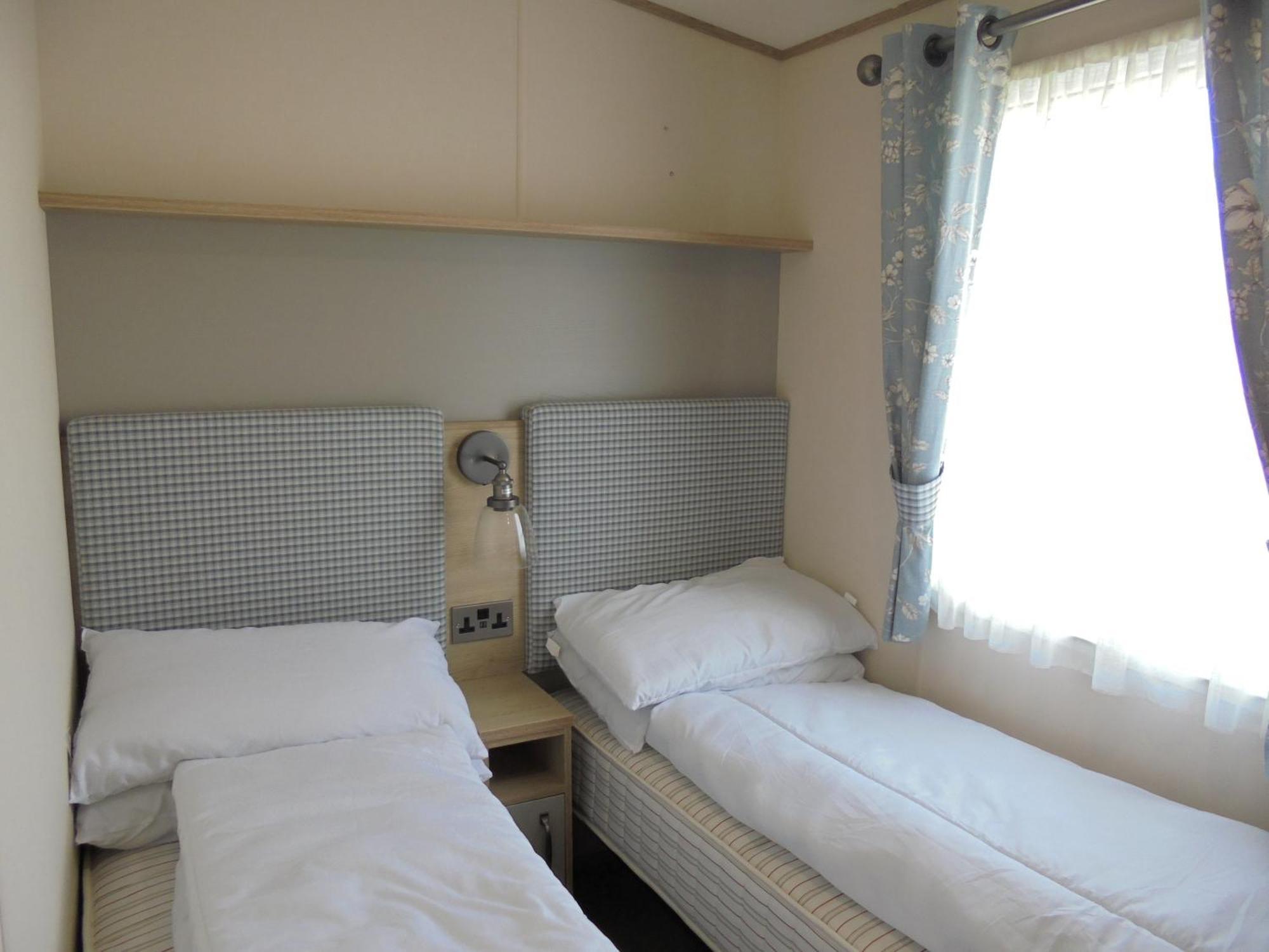 Kingfisher Windermere 6 Berth, Enclosed Veranda, Close To Site Shop Ingoldmells