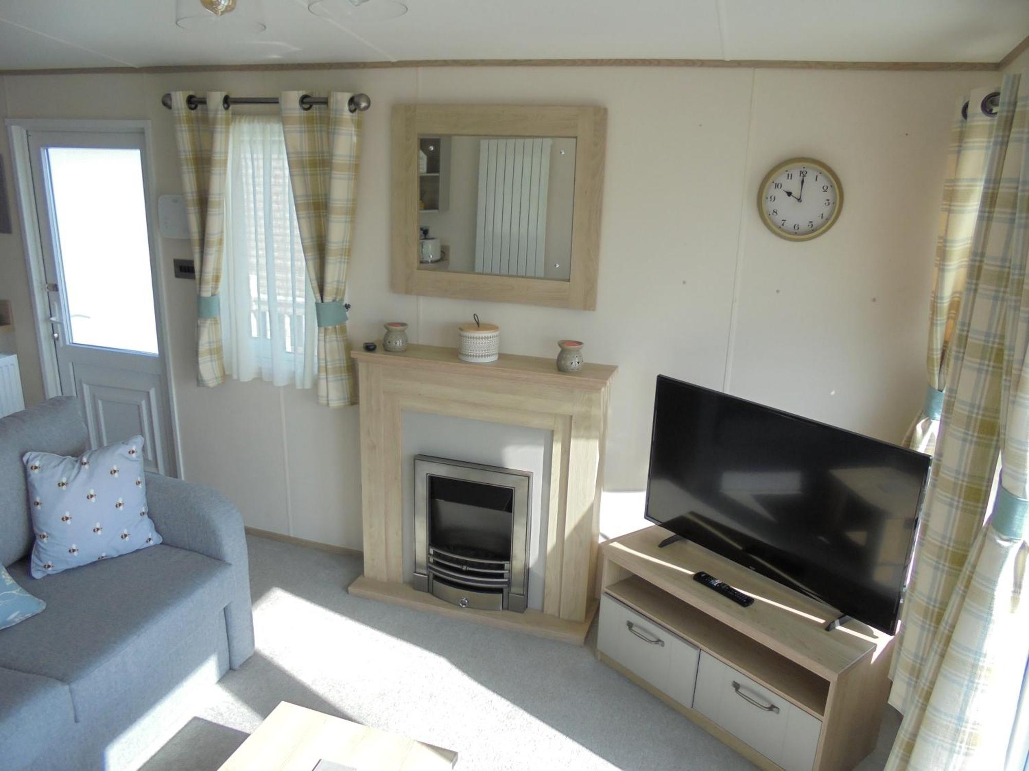 Kingfisher Windermere 6 Berth, Enclosed Veranda, Close To Site Shop Holiday home Ingoldmells