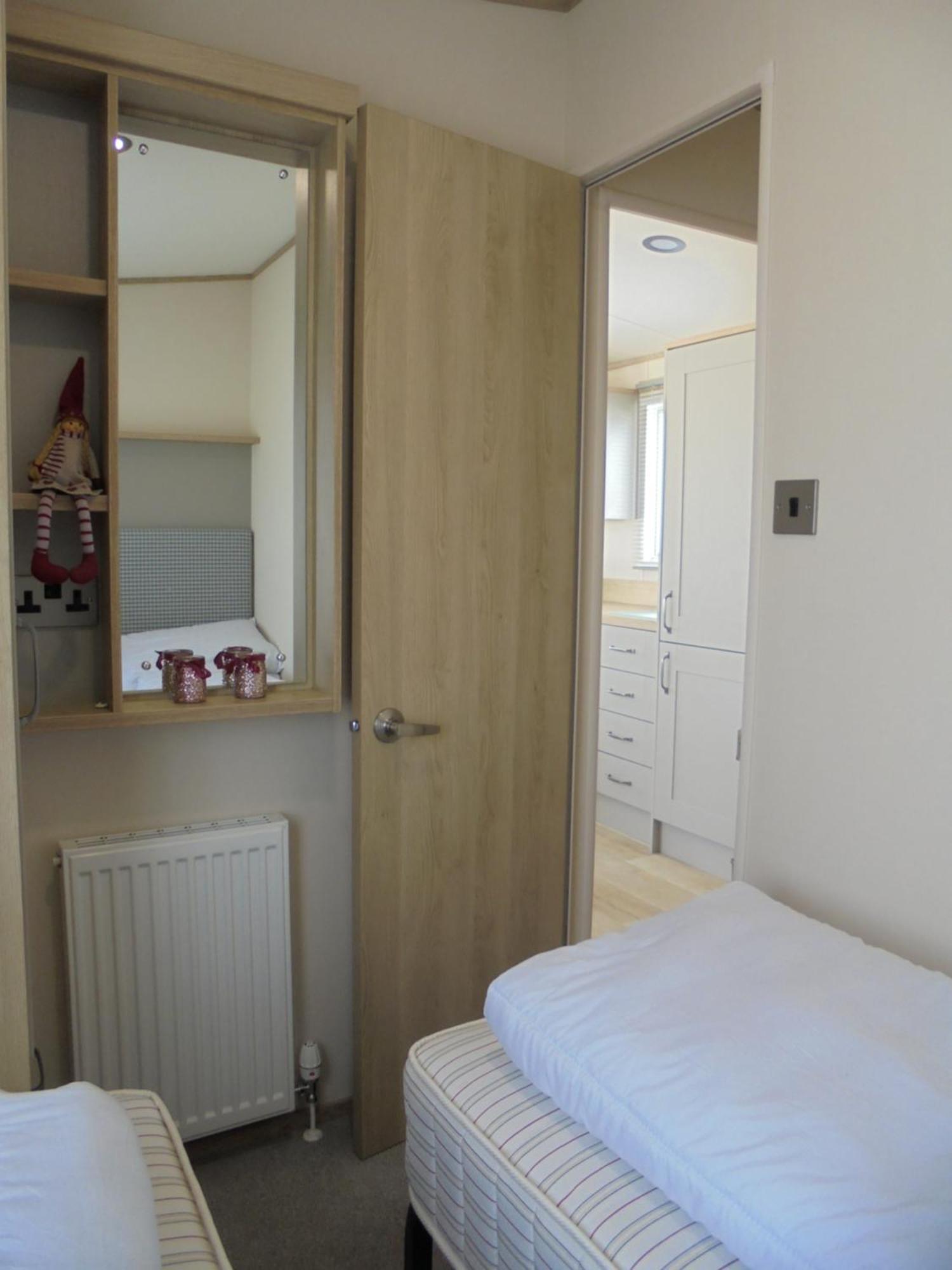 Kingfisher Windermere 6 Berth, Enclosed Veranda, Close To Site Shop Holiday home Ingoldmells