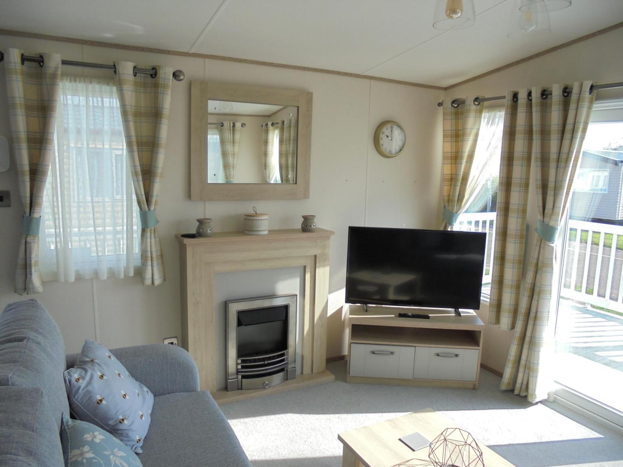 Kingfisher Windermere 6 Berth, Enclosed Veranda, Close To Site Shop Ingoldmells