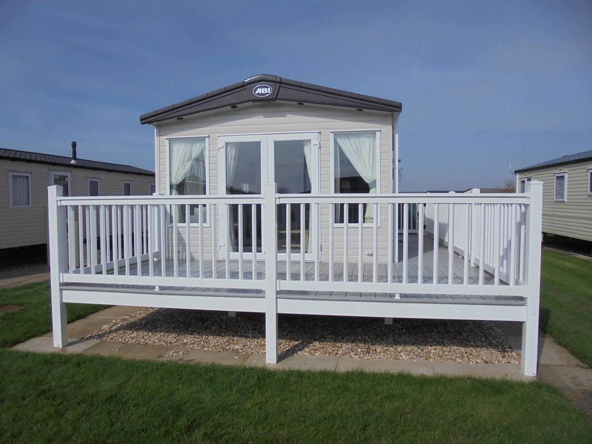 Kingfisher Windermere 6 Berth, Enclosed Veranda, Close To Site Shop